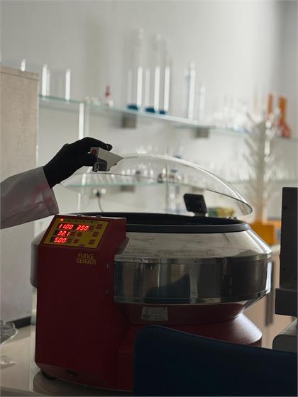 Teknologji laboratorike